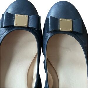 Cole Haan Tali Bow Leather Ballet Flats Navy with Gold Hardware Size 10.5B